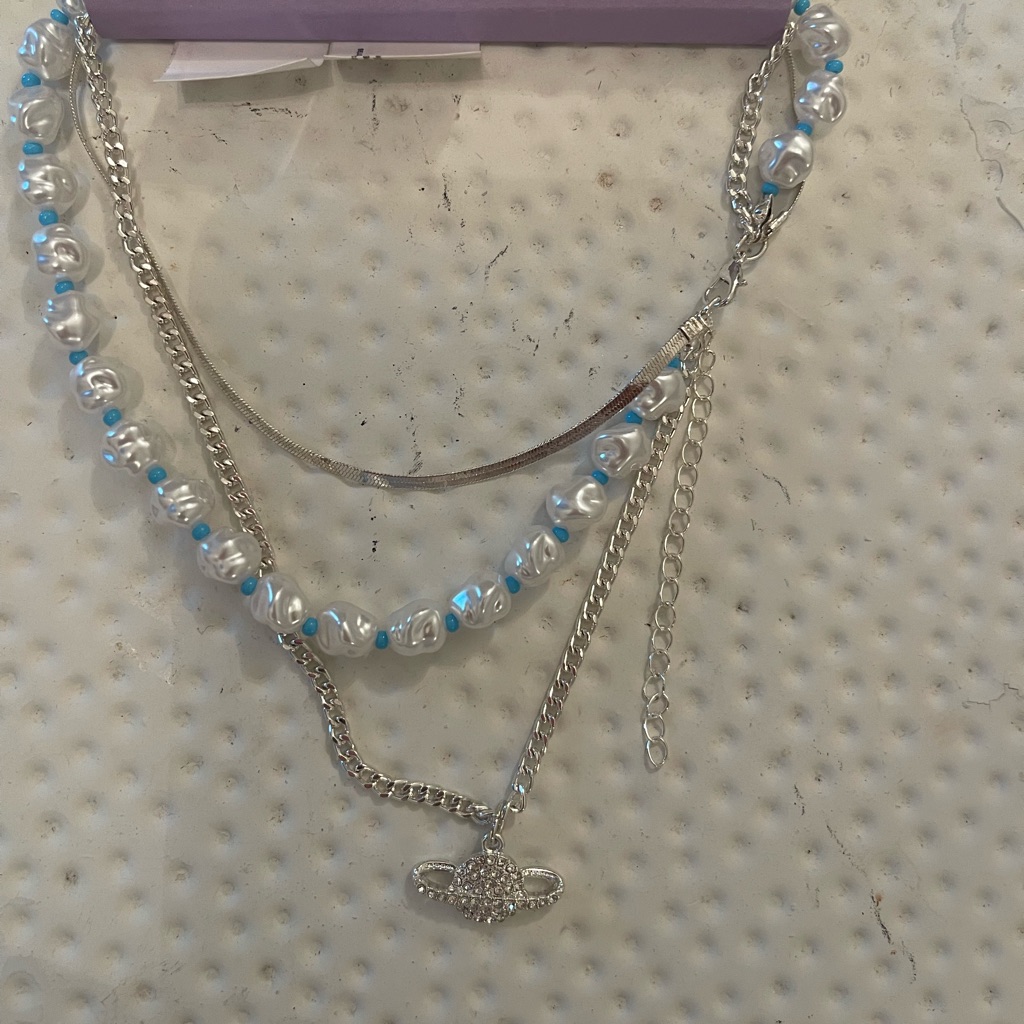 H&M Nwt Necklace Silver And White